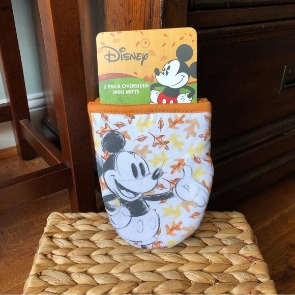 Disney: Mickey Mouse Autumn 2 pack oversized mini mitts - Picture 1 of 2